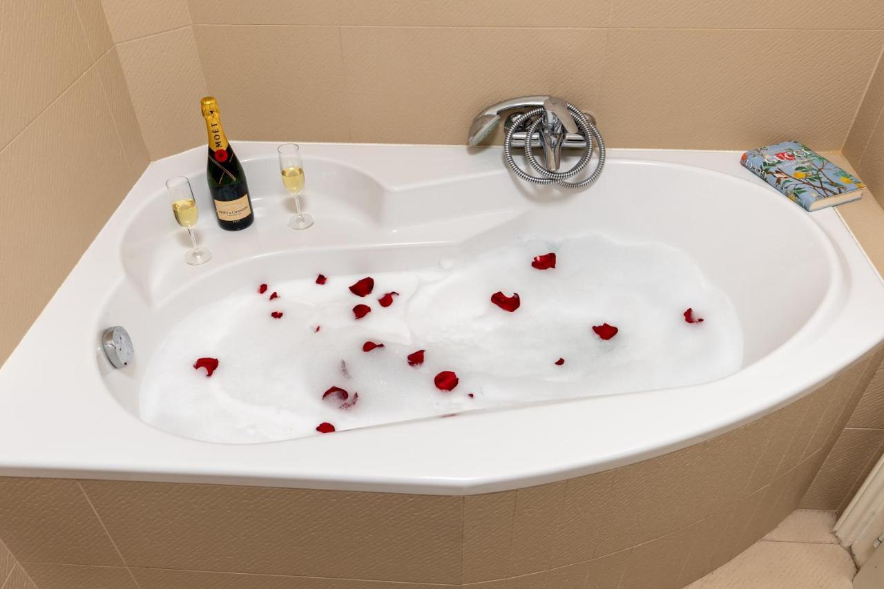 Matilda Luxury Suite Apartment Budapest Bagian luar foto