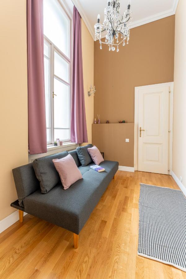 Matilda Luxury Suite Apartment Budapest Bagian luar foto