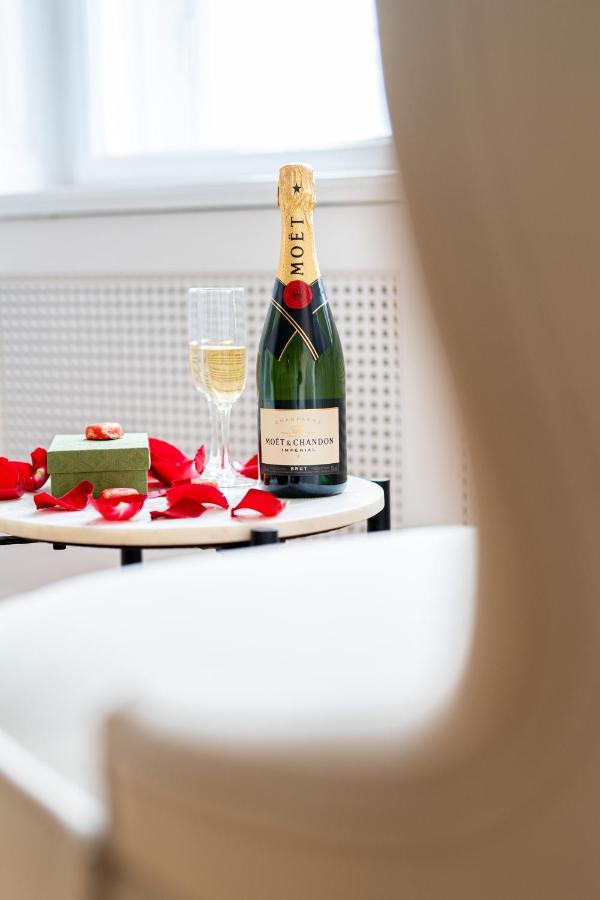 Matilda Luxury Suite Apartment Budapest Bagian luar foto