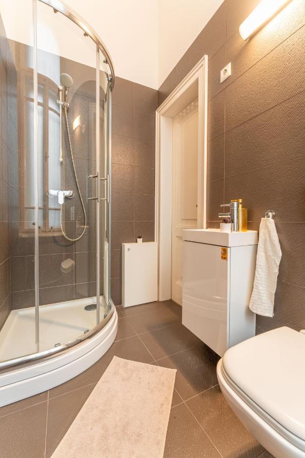Matilda Luxury Suite Apartment Budapest Bagian luar foto